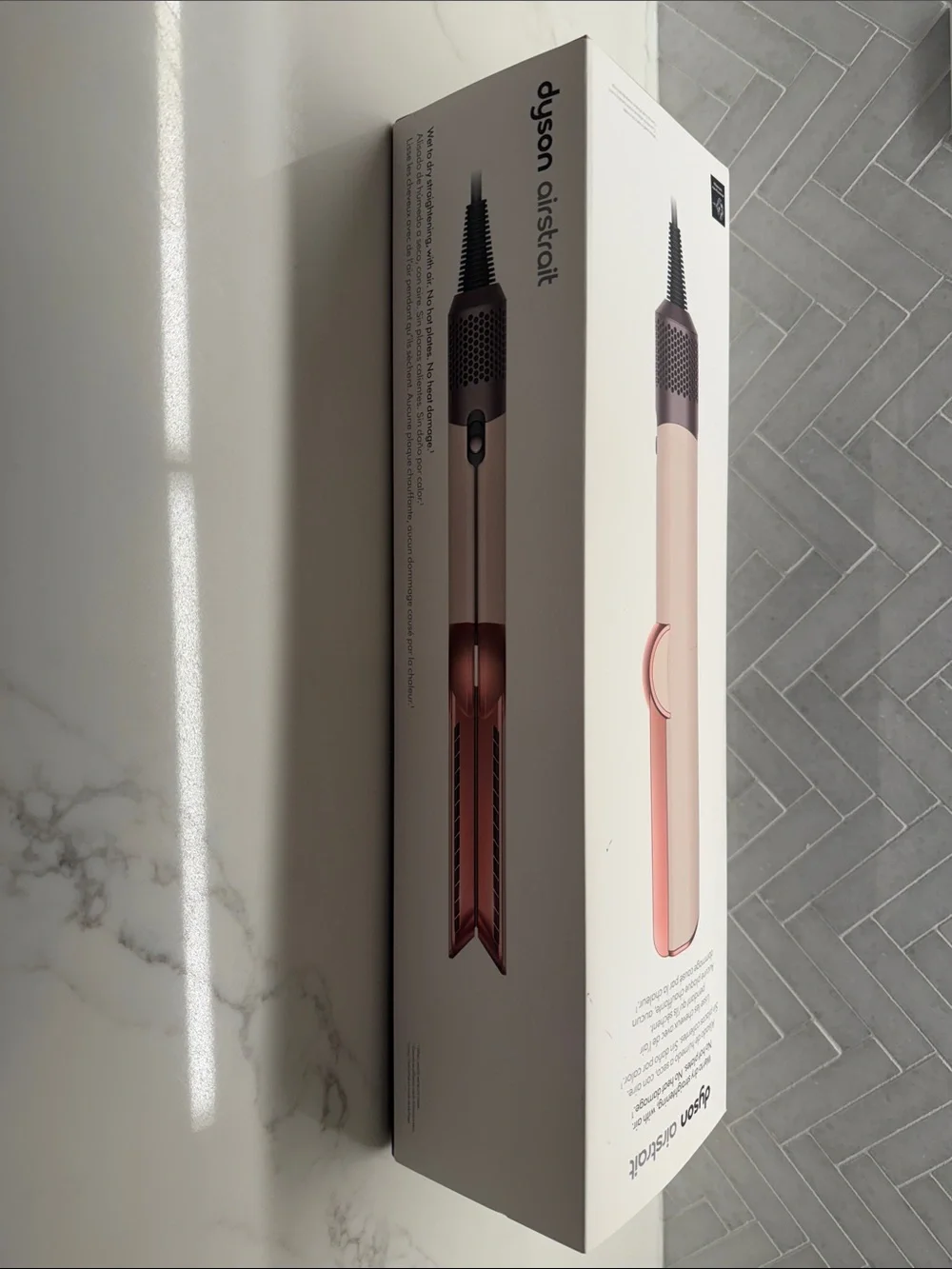 Dyson Pink and Cream Plate-Style Hair Straightener/Hair dryer with Rose Accents - Picture 3 of 3